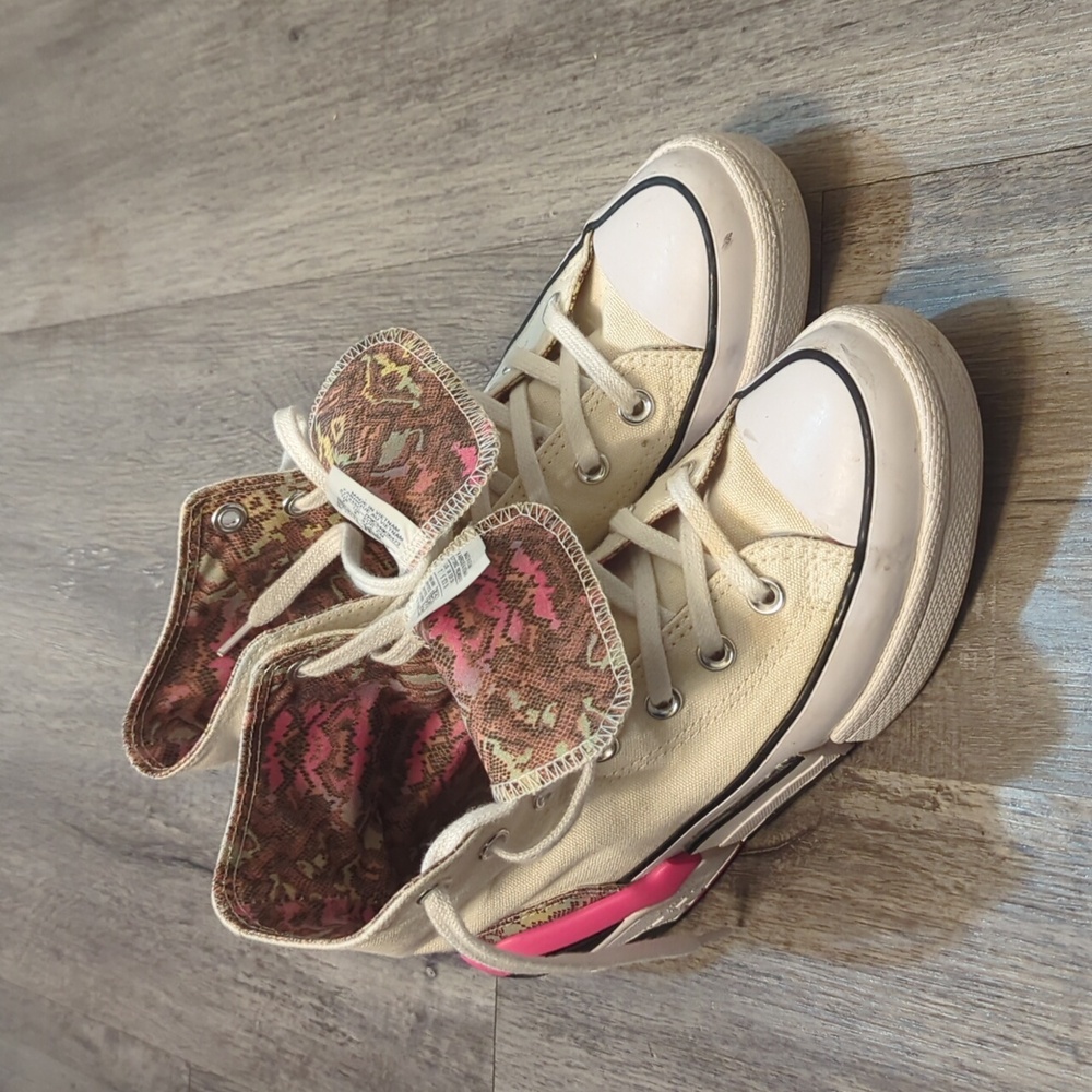 Converse Allstar Egret White Hyper Pink Sneakers - Picture 4 of 7